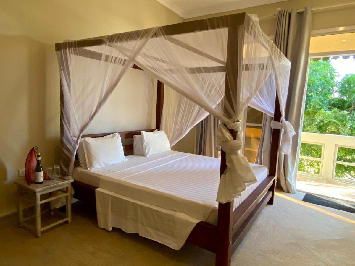 Hotel & Paje