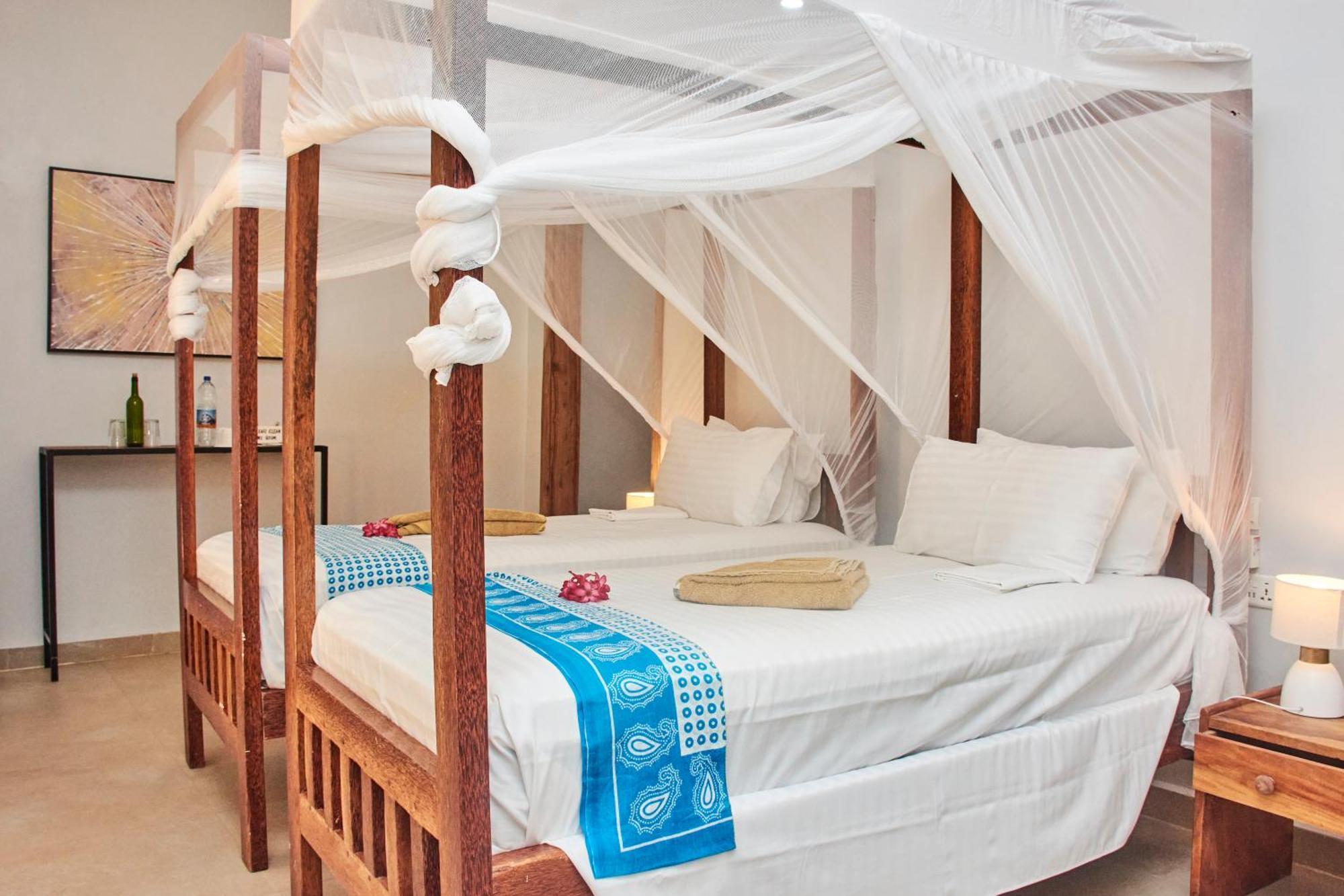 Hotel & 3*